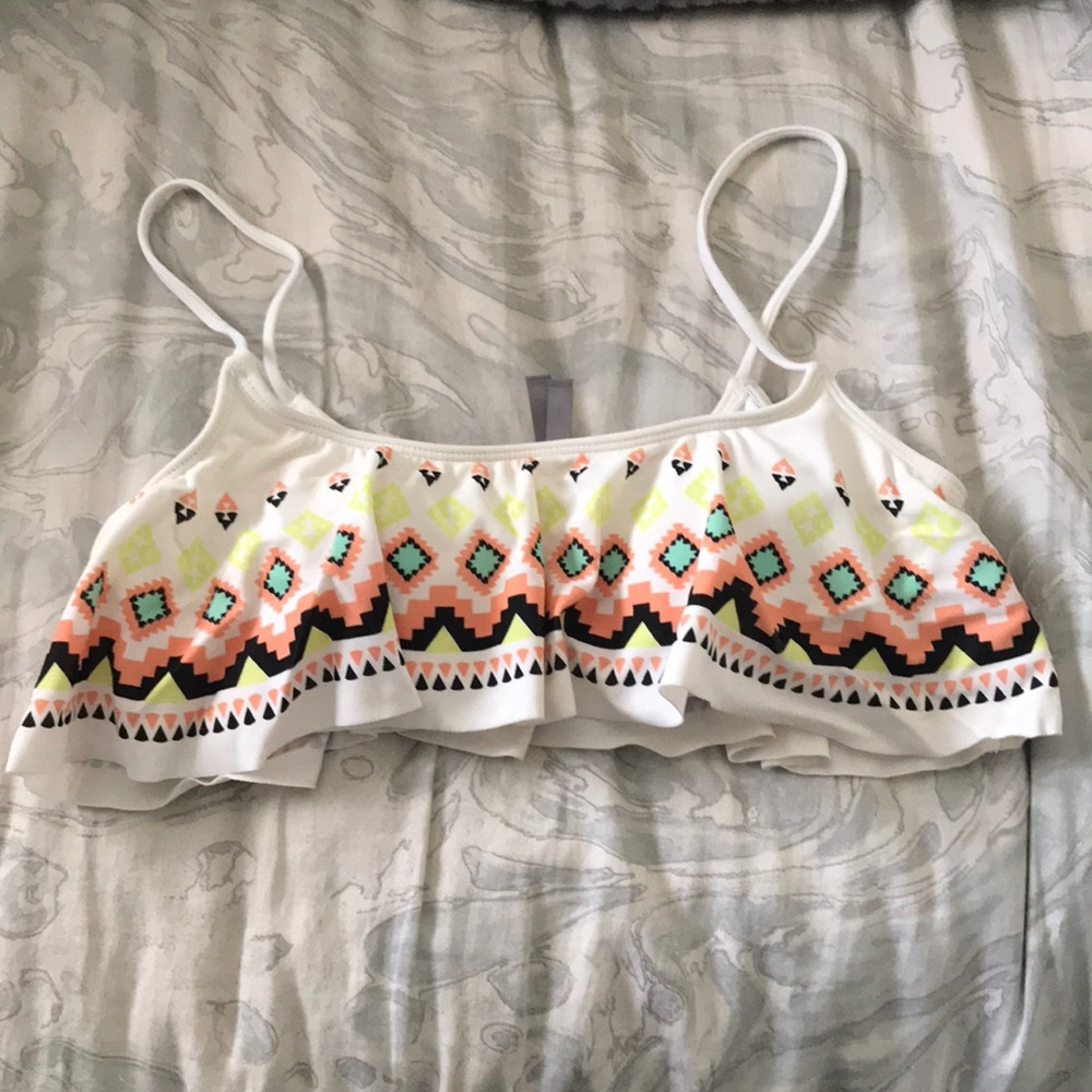 Cute bikini top!